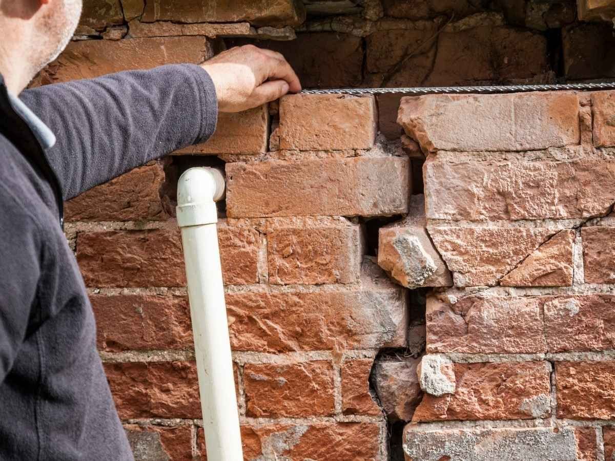 Roughcast Render Repair Guide: Step-by-Step Restoration | UK Experts