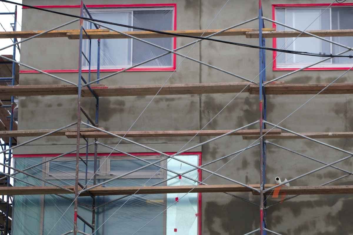 Professional scratch coat render services in Heanor - Expert wall rendering and finishing