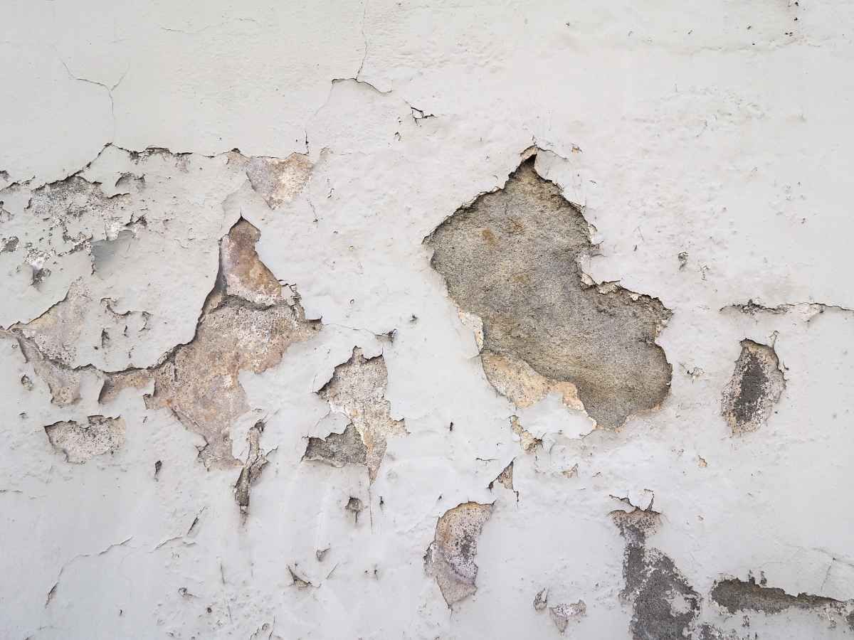 Will Rendering Solve Damp Problems? (Or Make Them Worse?) | HouseRenderPro UK